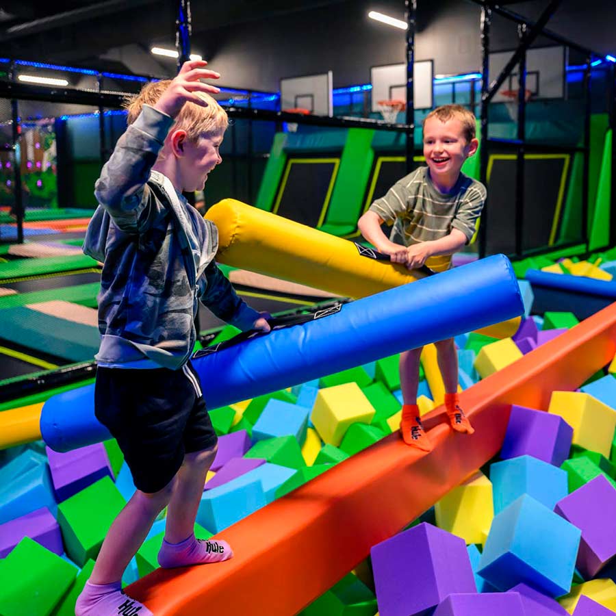 Hermans Hule - besøg kæmpe i Copenhagen Designer Outlet ved City2